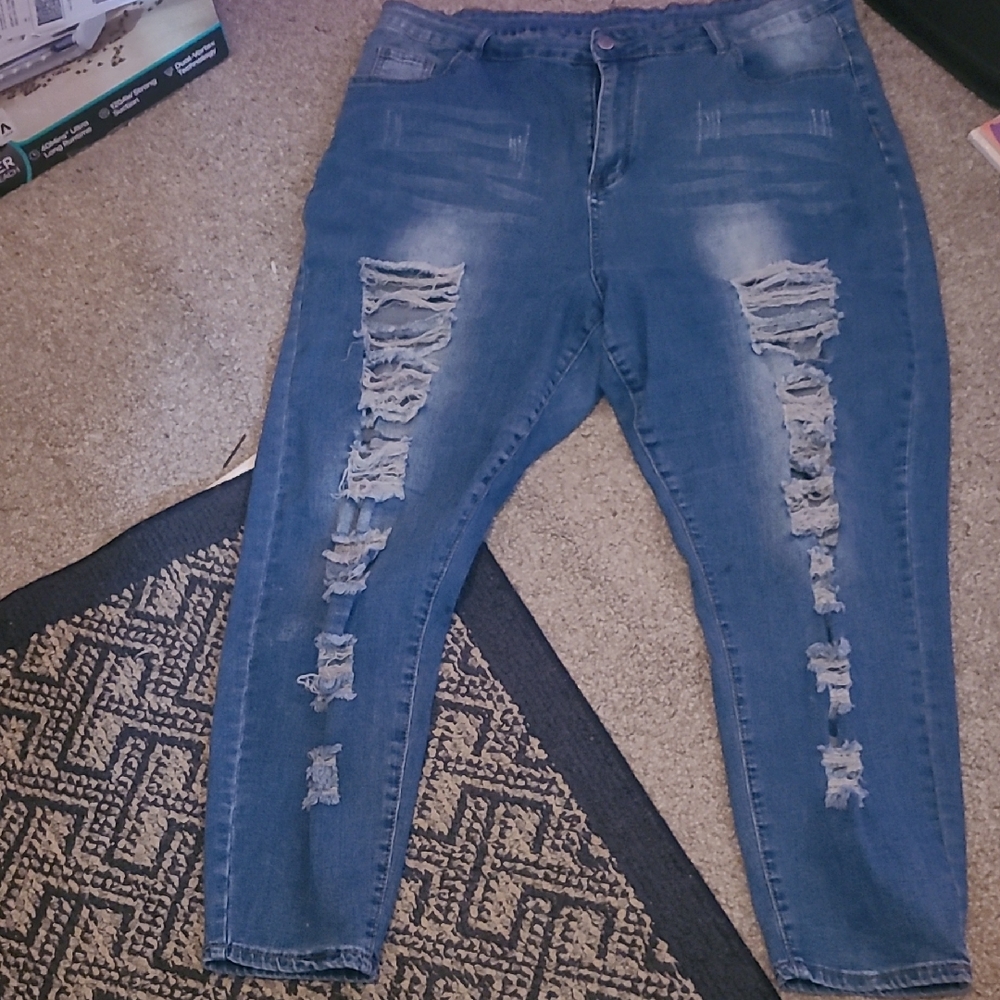 SHEIN Blue Boyfriend Jeans Distressed Cropped